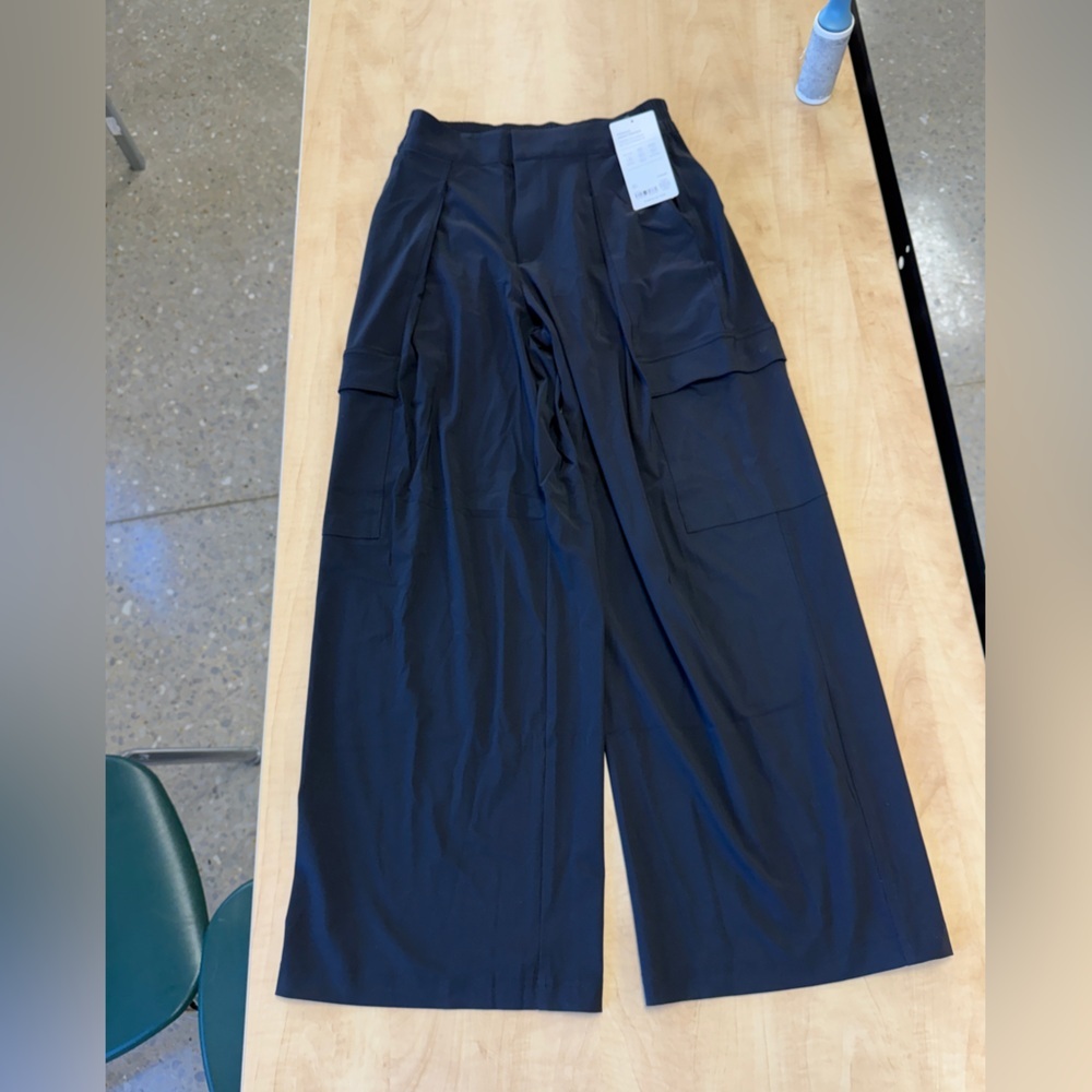 NWT Athleta Pinnacle High Rise Cargo Trouser | Black - Picture 4 of 12